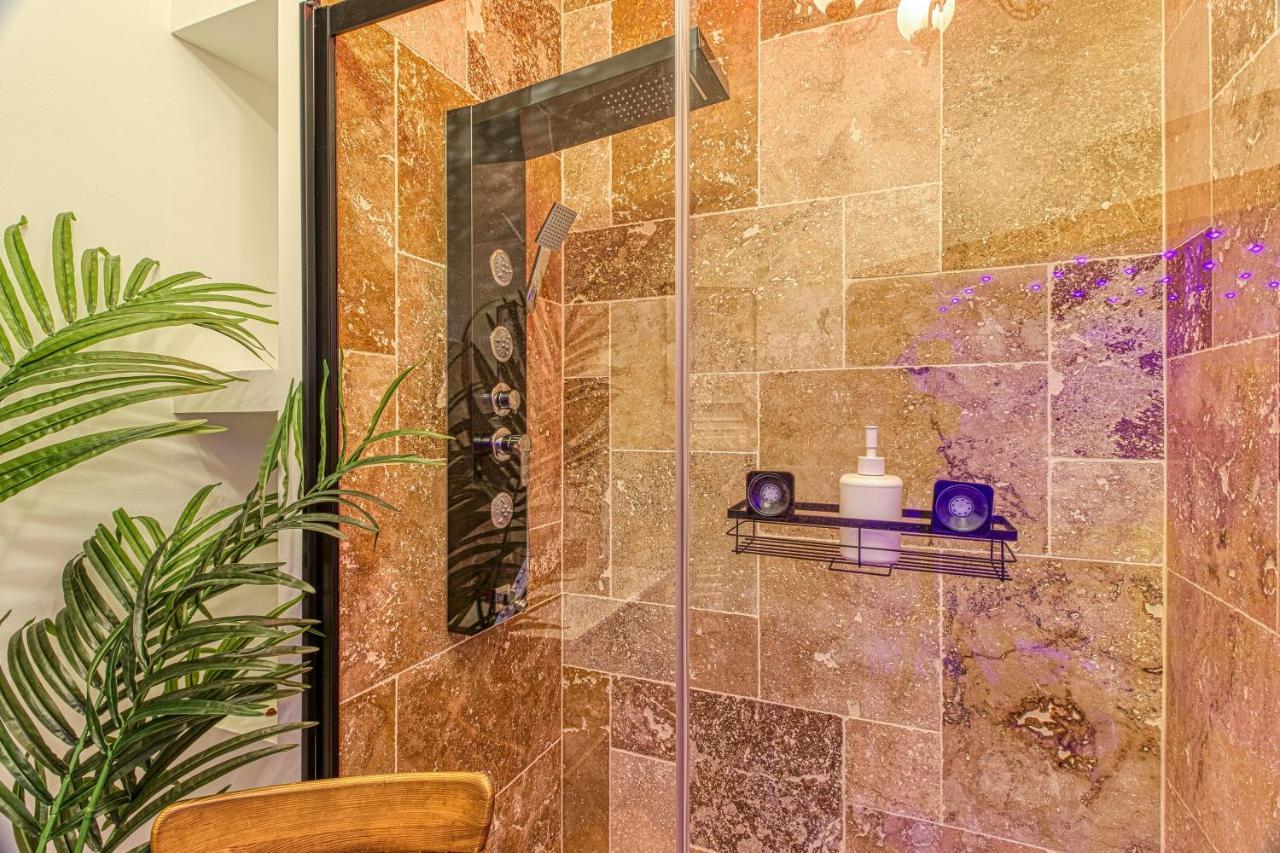 Le Saint-Pierre - Idealement Situe Avec Sauna Calais Extérieur photo